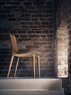 Kvalitní jídelní židle z masivu. Designová židle. Vyrobeno českou rodinnou firmou SITUS