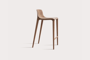 Designová barová židle z masivu. Luxusní barová židle. Vyrobeno českou rodinnou firmou SITUS.