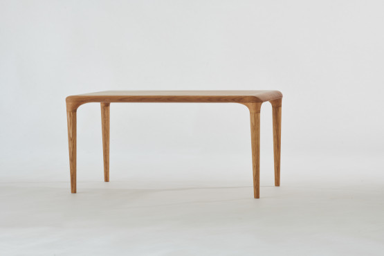 Luxusní konferenční stolek z masivu. Kvalitní český výrobek. Vyrobeno rodinnou firmou SITUS.