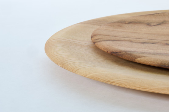 Wooden plate. Produced by czech family company SITUS.