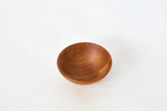 Bowl from massive wood. Produced by czech family company SITUS.