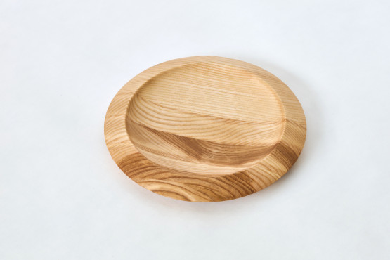 wooden plate produced by SITUS