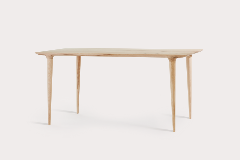 Designový organická stůl Handmade s ručně dobrušovanými detaily. Vyroben českou rodinnou firmou SITUS.