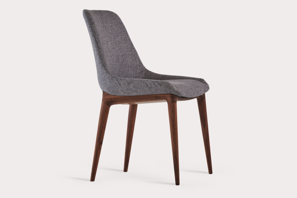 Pohodlná čalouněná židle s masivní podnoží. Designová čalouněná židle. Vyrobeno českou rodinnou firmou SITUS.